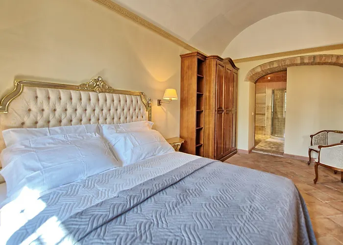 Sant'anastasio Luxury Hotel *